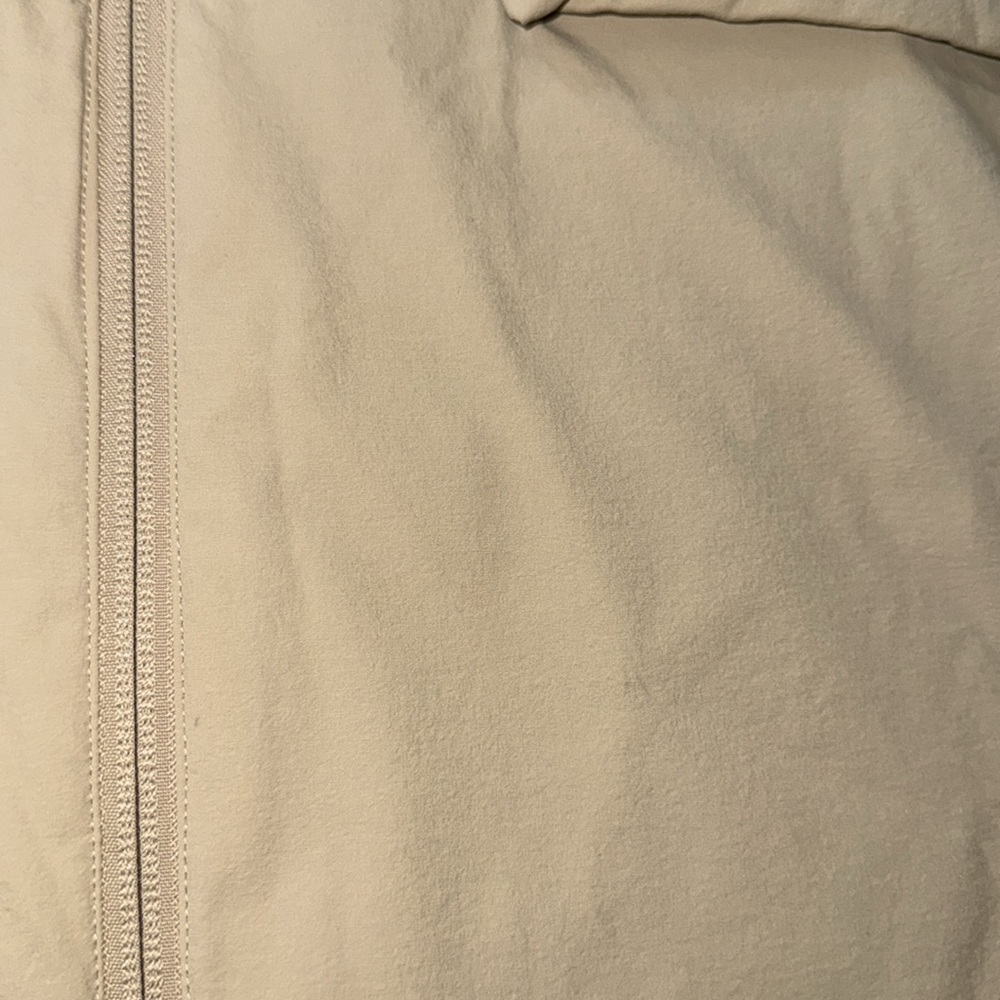 Lululemon Size Large Stretch Cargo Jacket Color Trench Khaki Sand Lightweight - Picture 6 of 16